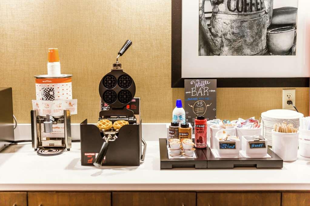 Hampton Inn Oak Ridge Knoxville Restoran fotoğraf